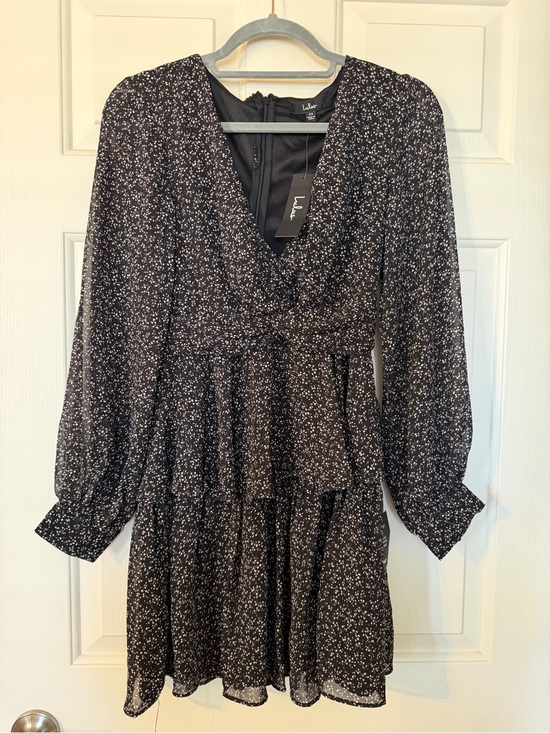 Lulus Dresses & Skirts - Lulus Black Floral Long Sleeve Tiered Mini Dress - size XS